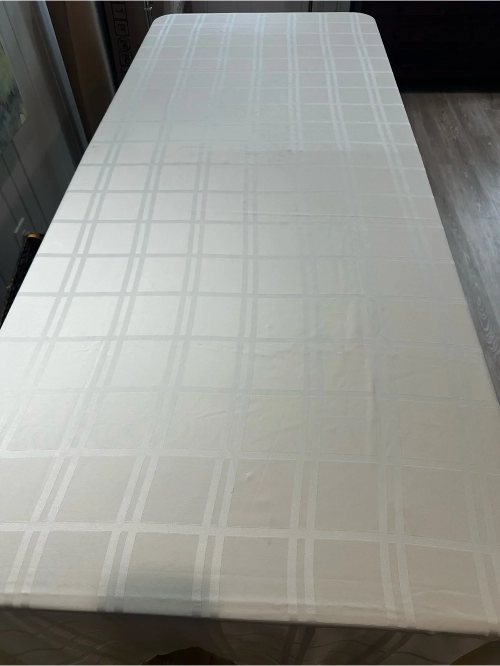 Elegant Ivory Plaid Tablecloth for Home Dining 60 x 100